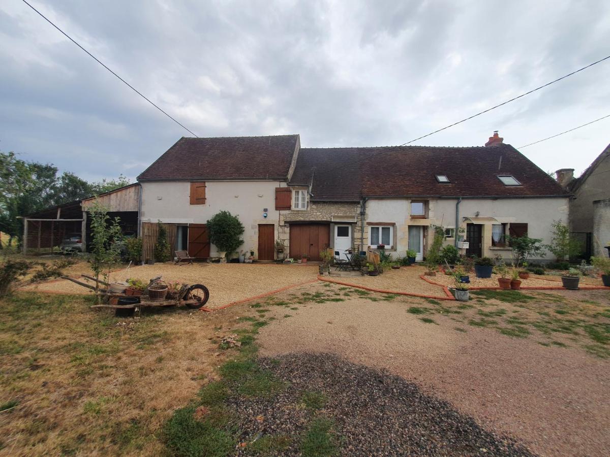 Villa Logis Cote Cour Varennes-les-Narcy Exterior foto