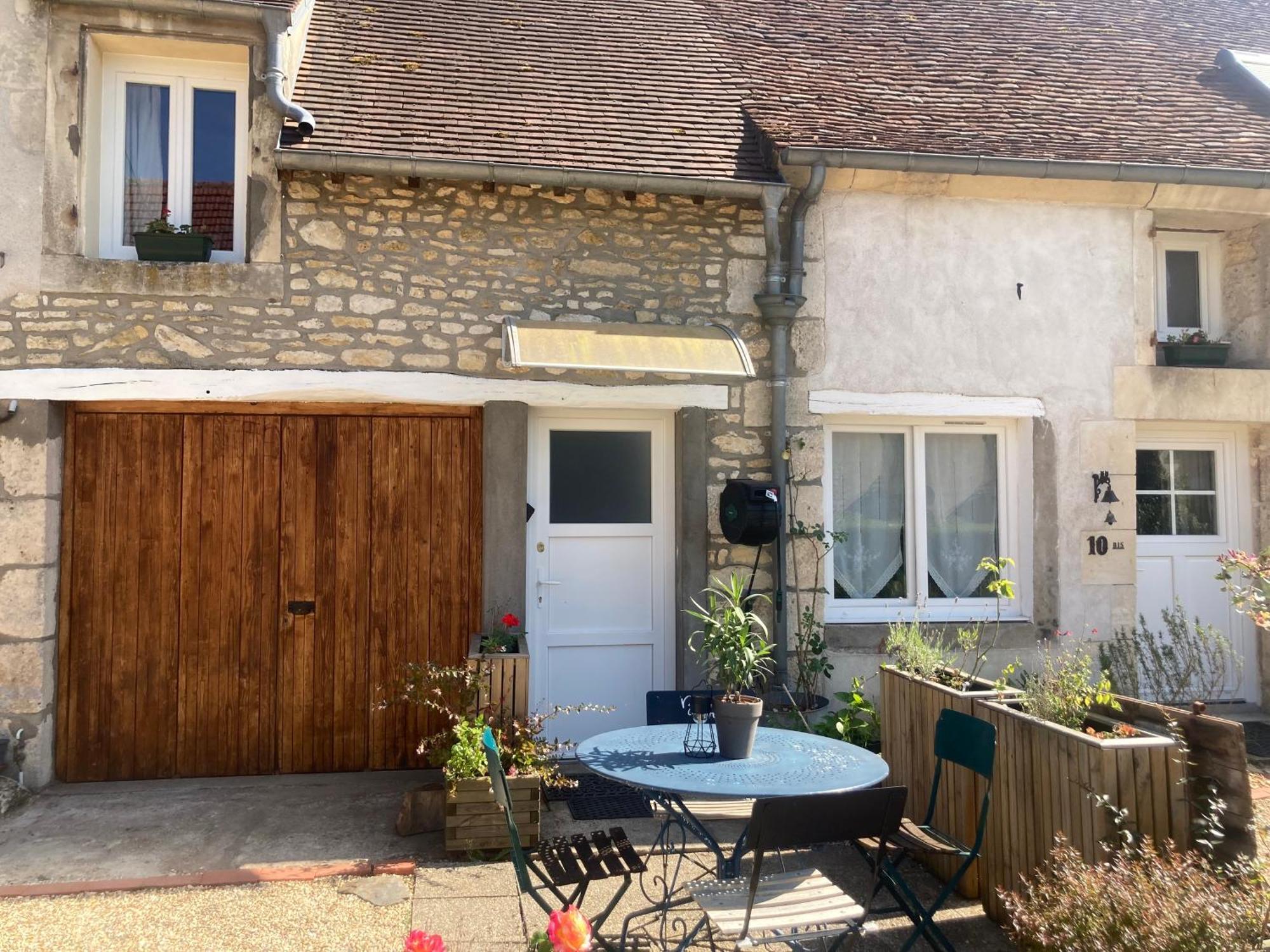 Villa Logis Cote Cour Varennes-les-Narcy Exterior foto